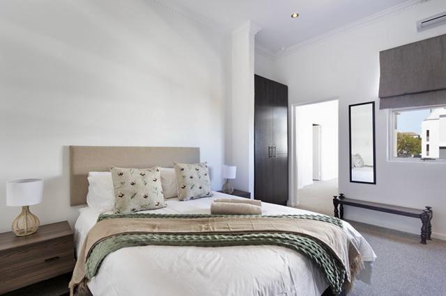 3 Bedroom Property for Sale in Green Point Western Cape
